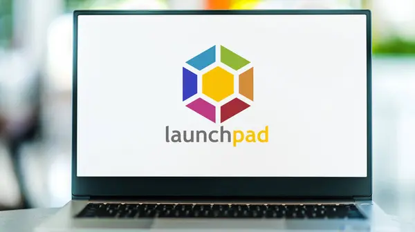 Poznan Pol Dec 2021年 笔记本电脑上显示了Launchpad的标志 这是一个网络应用程序和网站 允许用户开发和维护软件 特别是开源软件 — 图库照片