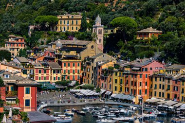 PORTOFINO, ITA - SEP 15, 2023: Liguria, İtalya 'da Portofino mimarisi