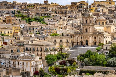 İtalya, Sicilya 'nın güneyindeki Val di Noto' da Modica 'nın mimarisi