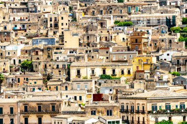 İtalya, Sicilya 'nın güneyindeki Val di Noto' da Modica 'nın mimarisi