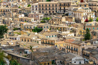 İtalya, Sicilya 'nın güneyindeki Val di Noto' da Modica 'nın mimarisi