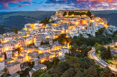 Ragusa 'nın Sicilya' nın güneyindeki Val di Noto 'daki hava manzarası.