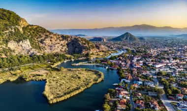 Türkiye 'nin Mugla ilindeki Dalyan hava manzarası.