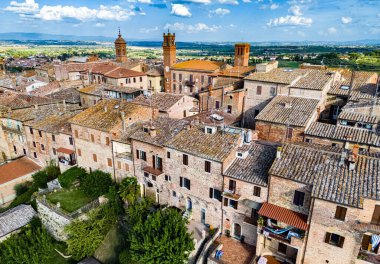 Torrita di Siena 'nın havadan görünüşü, İtalya' nın Tuscany eyaletinde bir komündür.