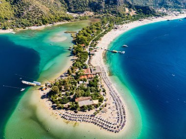 Mugla ilinin Fethiye ilçesine bağlı Oludeniz hava manzarası