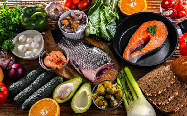 Potravinářské Výrobky Představující Středomořskou Stravu Které Mohou Zlepšit Celkový Zdravotní — Stock fotografie