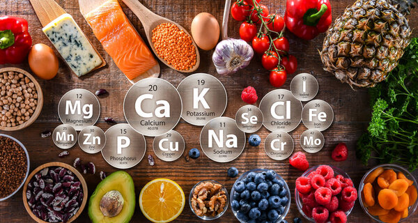 Состав с пищевыми продуктами и основными минералами, необходимыми для организма человека