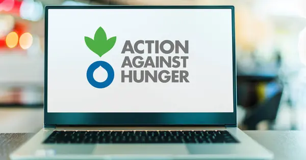 Poznan Pol Dec 2023 Laptop Computer Displaying Logo Action Hunger — Stock Photo, Image