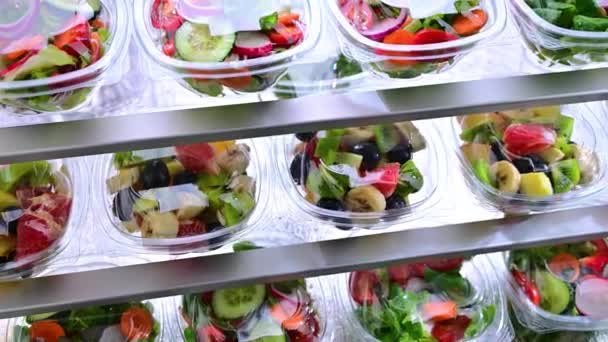 Plastic Boxes Pre Packaged Fruit Vegetable Salads Put Sale Commercial — Wideo stockowe