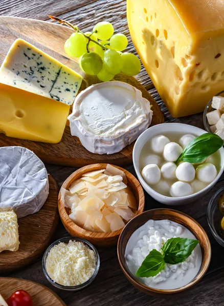 チーズ ヨーグルトなどの乳製品 — ストック写真