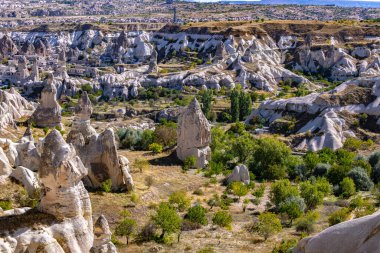 Kapadokya 'nın Nevsehir ilindeki Goreme manzarası.