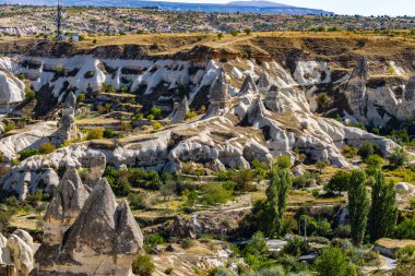 Kapadokya 'nın Nevsehir ilindeki Goreme manzarası.