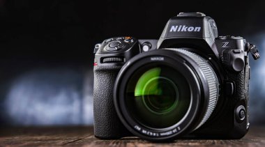 POZNAN, POL - 26 Ocak 2024: Nikon Z 8, Nikon tarafından üretilen üst düzey aynasız kamera