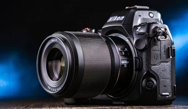 POZNAN, POL - 26 Ocak 2024: Nikon Z 8, Nikon tarafından üretilen üst düzey aynasız kamera