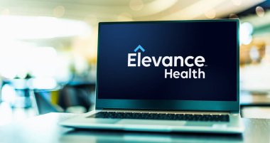 POZNAN, POL - 23 Ocak 2024: Elevance Health, Inc. 'nin logosunu gösteren dizüstü bilgisayar, ABD' li bir sağlık sigortacısı.