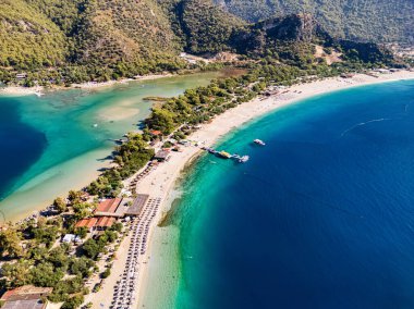 Mugla ilinin Fethiye ilçesine bağlı Oludeniz hava manzarası