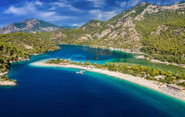 Mugla ilinin Fethiye ilçesine bağlı Oludeniz hava manzarası