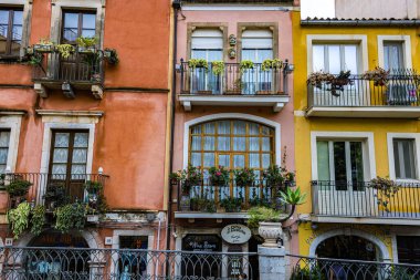 TAORMINA, ITA - 25 Mayıs 2023: Metropolitan City of Messina, Sicilya, İtalya 'daki Taormina mimarisi