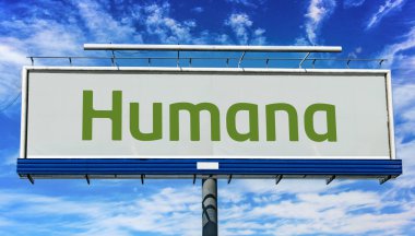 POZNAN, POL - 23 Ocak 2024: Louisville, Kentucky, ABD merkezli bir sağlık sigortası şirketi olan Humana 'nın logosunu gösteren reklam panosu