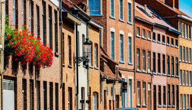 Belçika 'nın Flaman Bölgesi' ndeki tarihi Bruges kentinin mimarisi.