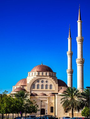Dedi Muscat, Umman 'daki Bin Taimur Camii..