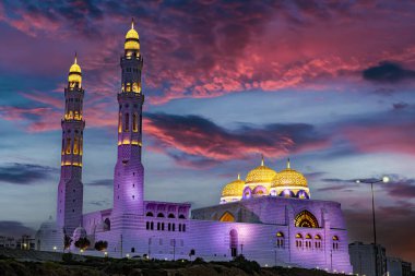MÜZCAT, OMAN - 20 MAR 2024: Muscat, Umman 'daki Muhammed Al Ameen Camii.