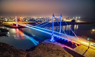 Al Ayjah Köprüsü ile Sur 'un görüntüsü, Umman