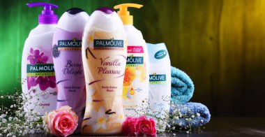 Poznan, Pol - Jul 4, 2019: Palmolive Ürünleri, Amerikan şirketi Colgate-Palmolive tarafından üretilen kozmetik markası. Bu 1898 yılında tanıtıldı ve küresel satılmaktadır.