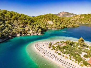 Mugla ilinin Fethiye ilçesine bağlı Oludeniz hava manzarası