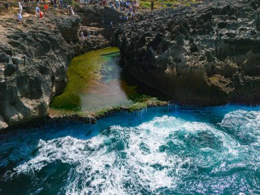 Angel 'ın Endonezya' daki Nusa Penida Adası 'ndaki Billabong Plajı.