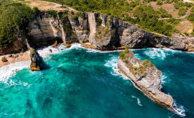 Endonezya 'nın Nusa Penida Adası' ndaki Korawa Plajı