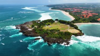 Güney Bali, Endonezya 'da Denpasar civarındaki Nusa Dua tatil köyü manzarası