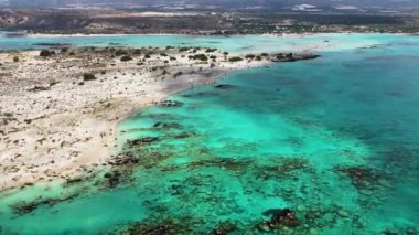 Elafonisi plajının havadan görünüşü, Girit, Yunanistan