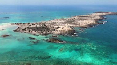 Elafonisi plajının havadan görünüşü, Girit, Yunanistan