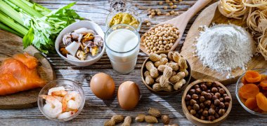 Yumurta, süt, soya, fındık, balık, deniz ürünleri, buğday unu, hardal, kurutulmuş kayısı ve kereviz de dahil olmak üzere genel gıda alerjisi olan bileşim.