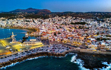 Yunanistan 'ın Girit kentindeki Rethymno kentinin hava manzarası.