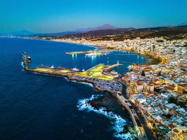 Yunanistan 'ın Girit kentindeki Rethymno kentinin hava manzarası.