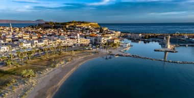 Yunanistan 'ın Girit kentindeki Rethymno kentinin hava manzarası.