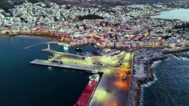 Yunanistan 'ın Girit kentindeki Rethymno kentinin hava manzarası.