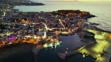 Yunanistan 'ın Girit kentindeki Rethymno kentinin hava manzarası.