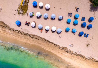 Denpasar, Bali, Endonezya 'daki Mertasi Sahili manzarası