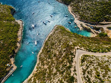 Porto Vromi Plajı, Zakynthos kıyısı, Yunanistan 'ın İyon Adaları