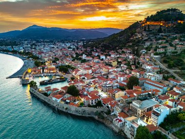 Yunanistan 'ın Korint Körfezi yakınlarındaki Aetolia-Acarnania kentindeki Nafpaktos kenti