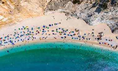 Porto Katsiki Plajı, Lefkada kıyısı, Yunanistan 'ın İyon Adaları