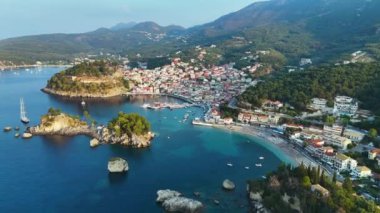Yunanistan 'ın Epirus kentindeki Preveza bölgesindeki Parga' nın hava manzarası