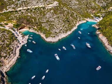 Porto Vromi Plajı, Zakynthos kıyısı, Yunanistan 'ın İyon Adaları