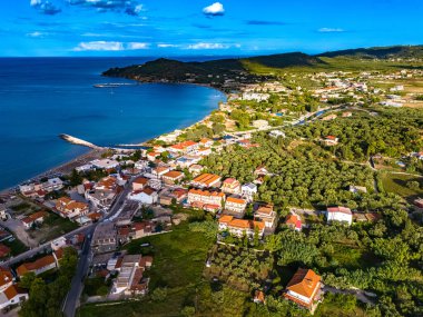 Yunanistan 'ın İyon Adaları' ndaki Zakynthos kıyısındaki Alykes 'in hava manzarası