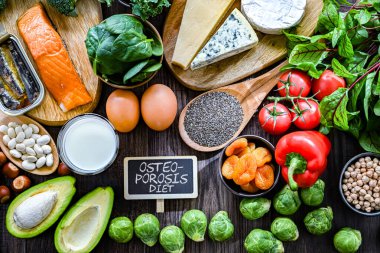 Osteoporoz ve sağlıklı kemikler için önerilen gıda ürünleri.
