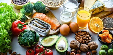 Osteoporoz ve sağlıklı kemikler için önerilen gıda ürünleri.