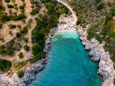 Yunanistan 'ın Zakynthos kıyısındaki Climati plajı.